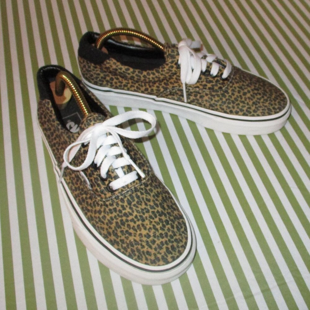 Cheetah Vans - Off the Wall